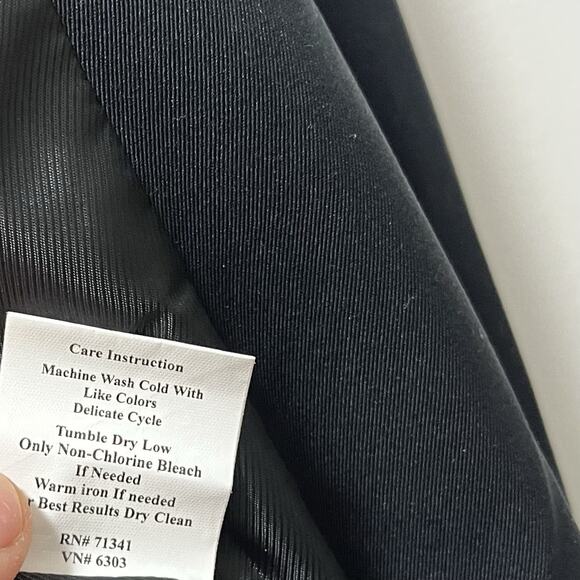 LL Bean Womens Microfiber Suit Jacket Blazer Size 12P Black Career Office NWT - Picture 11 of 11